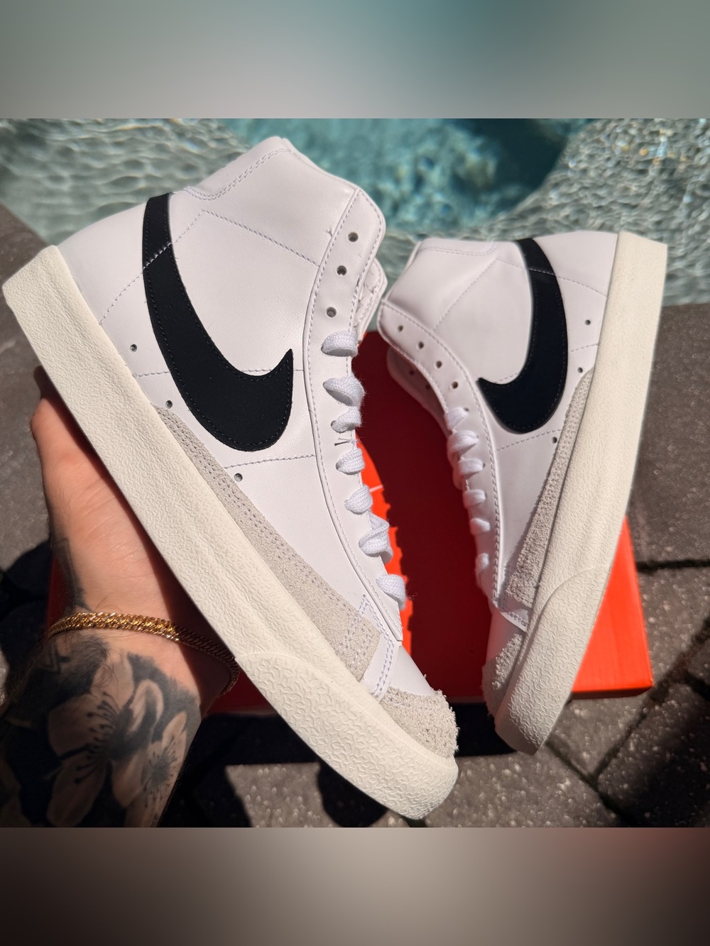 NIKE WOMEN’S BLAZER 77 VINTAGE MID SIZE 11 WHITE BLACK |CZ1055-100|